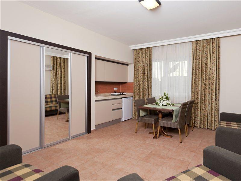 Royalisa City Apart Hotel 阿拉尼亚 外观 照片